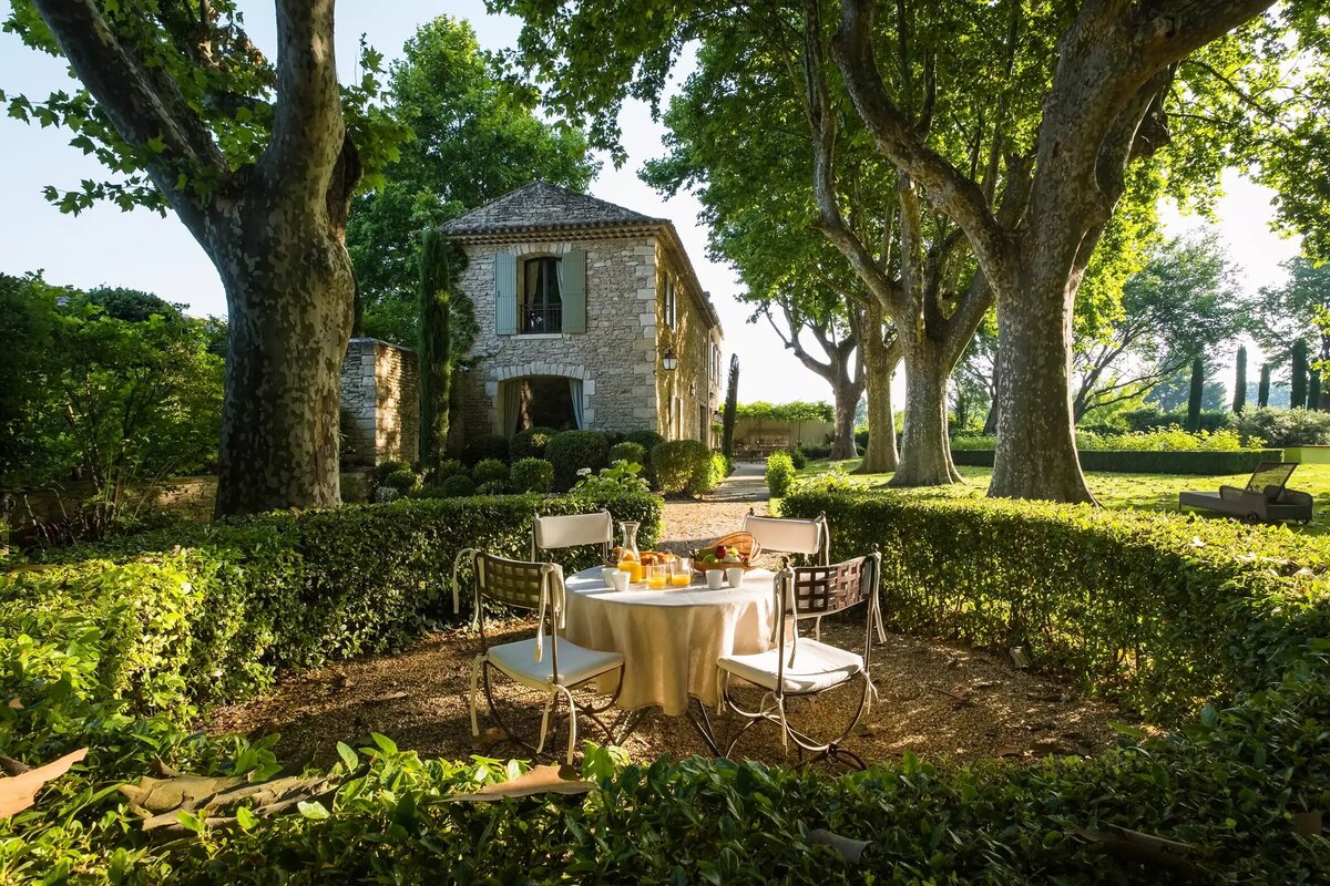 Provence Villa outside