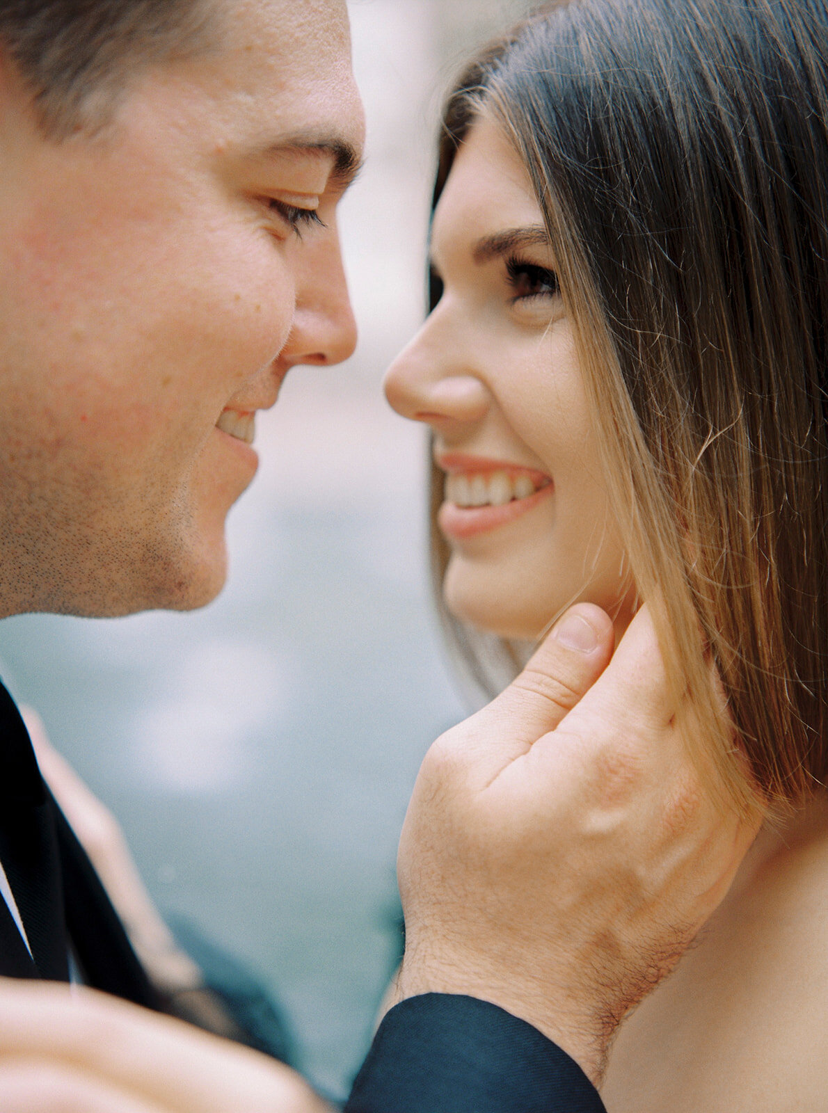 chicago-riverwalk-engagement-_022