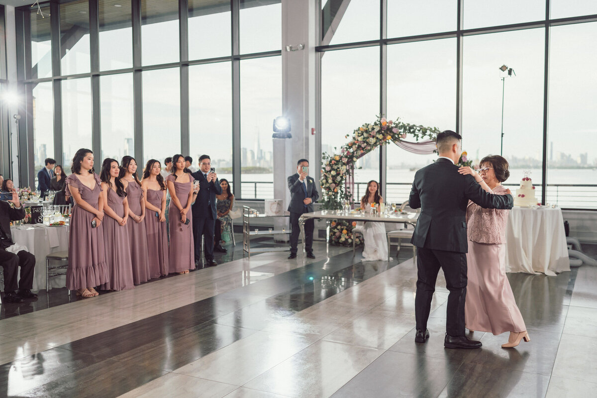 240804-Gloria&Andy-HudsonHouse-Wedding-JerseyCity-NJ-Previews-Web-141