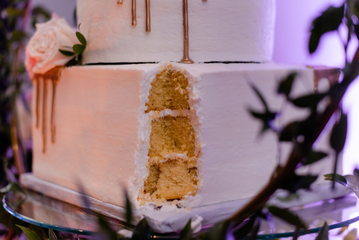 Hotel-at-Avalon-Wedding-wedding-cake-layers