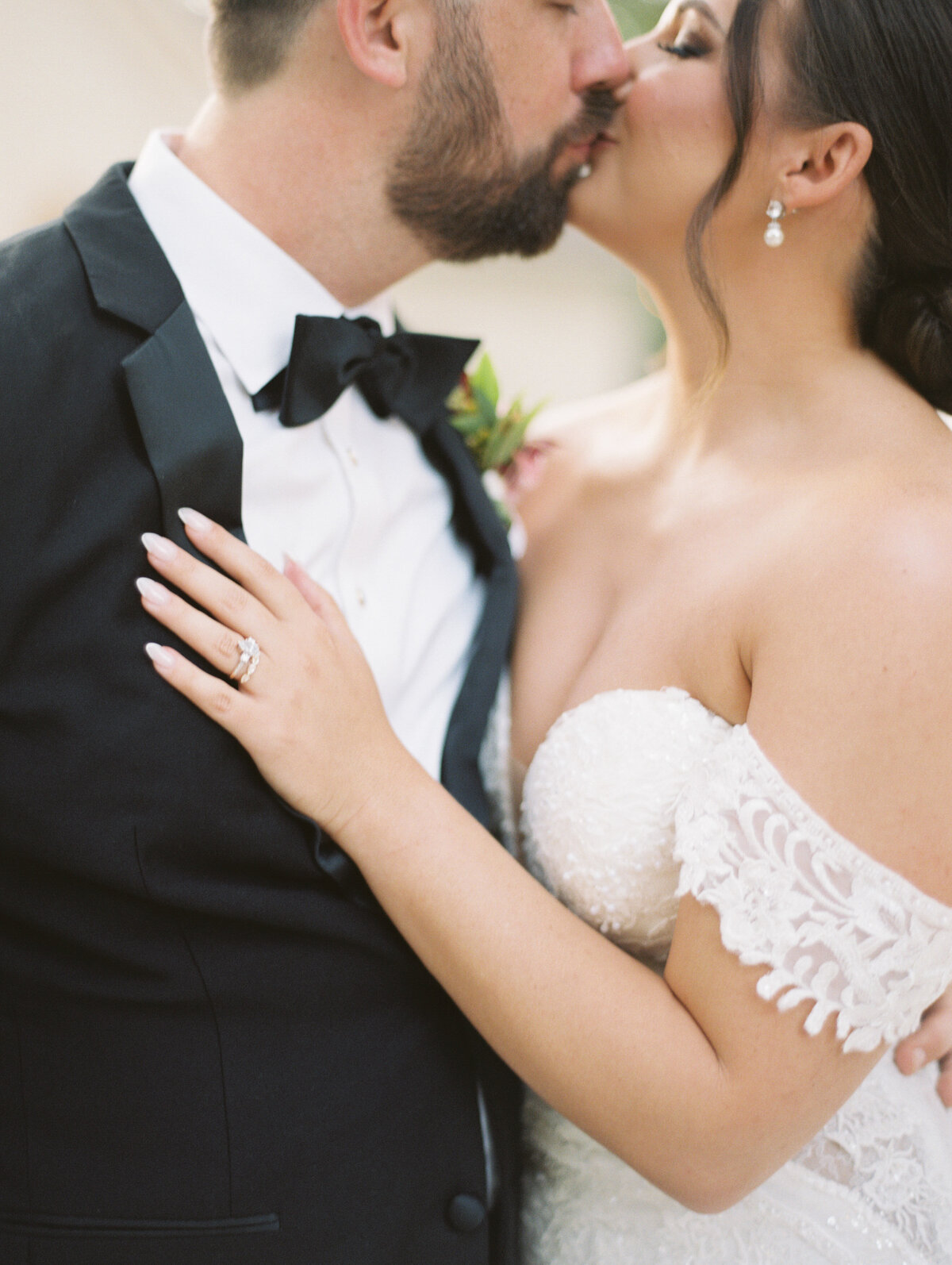bride-and-groom-portraits-north-texas-the-french-farmhouse-wedding-5