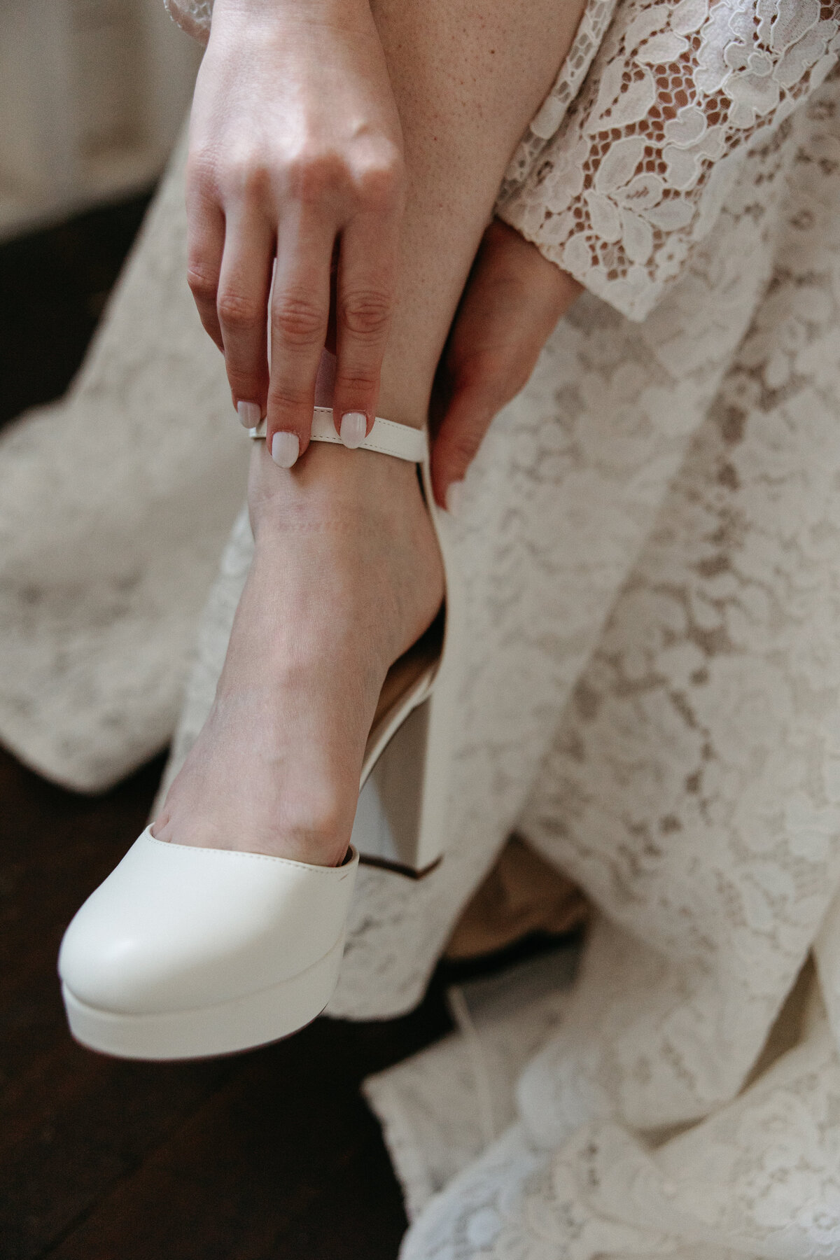 MS-Wedding-01-GettingReady-42