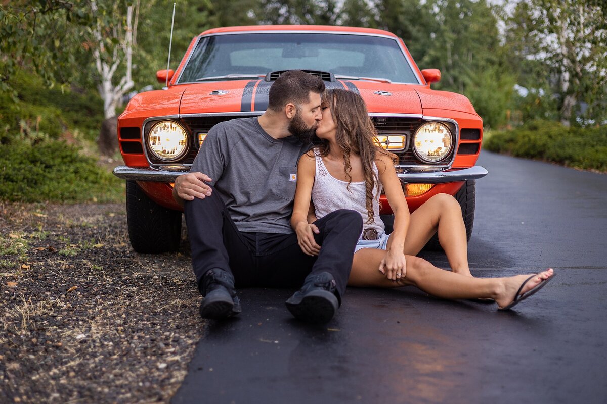 vintage-mustang-summer-evening-engagement_0492