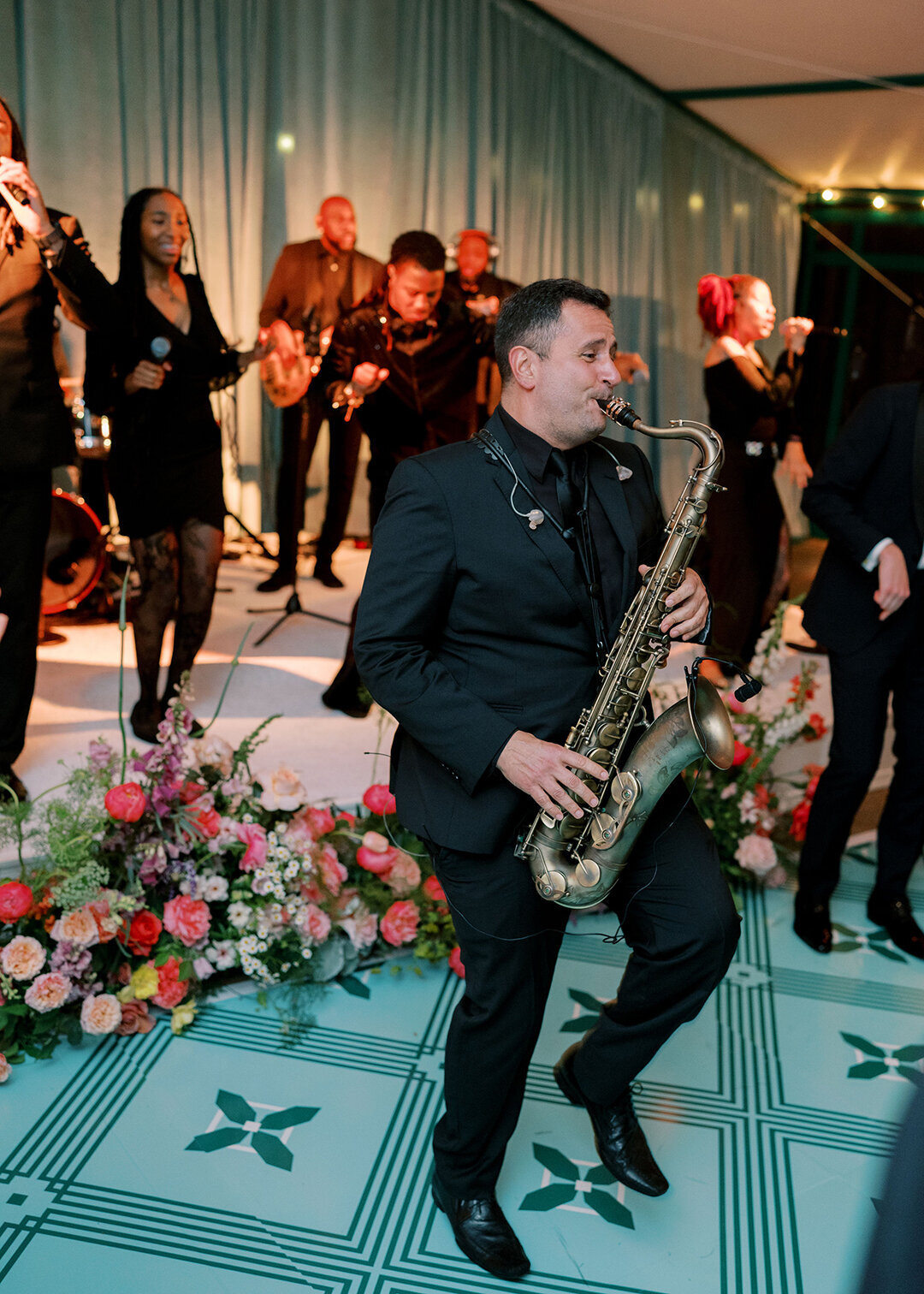 KathleenRob5-3-25GlenstoneGardenVA-VickiGraftonPhotography-1226