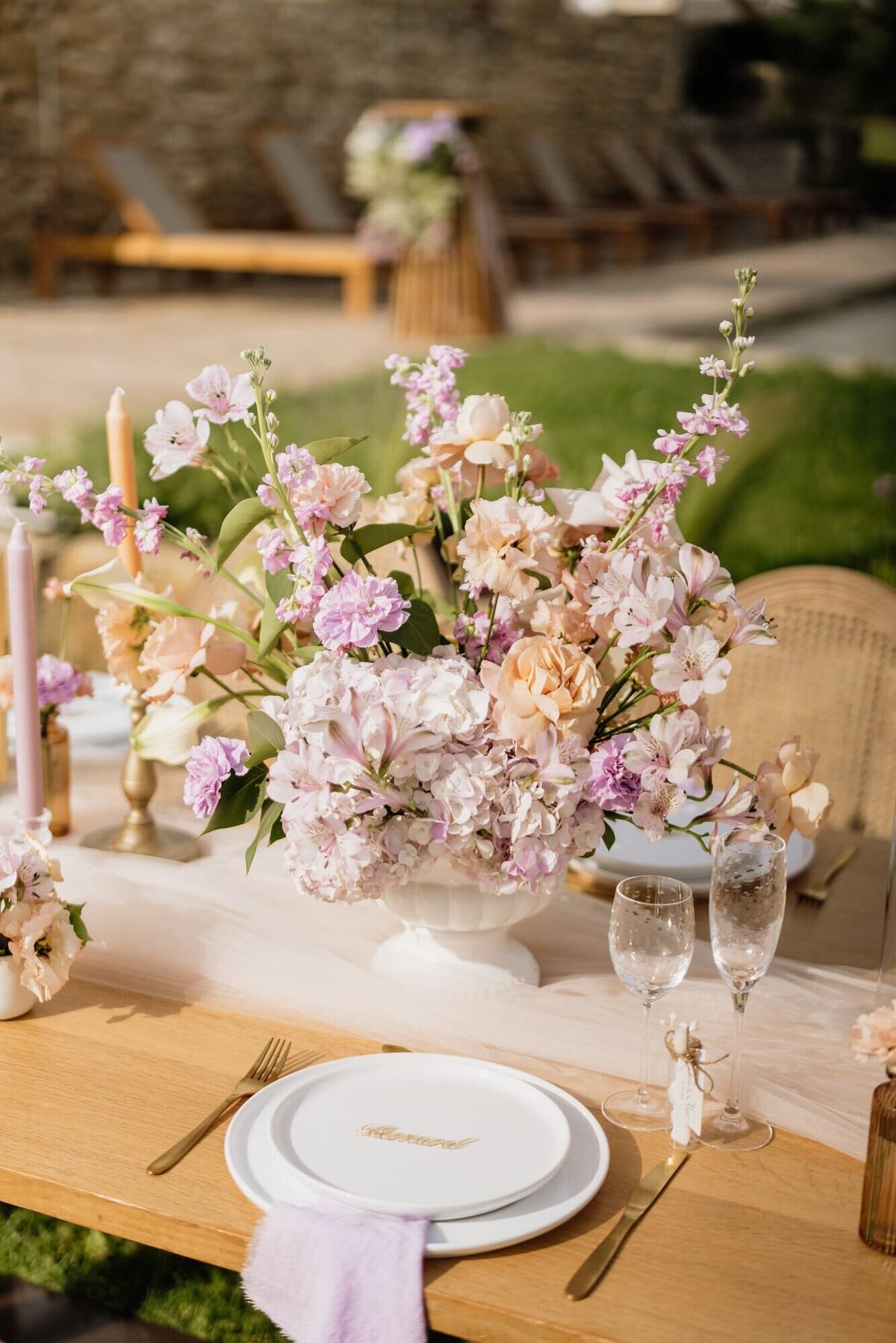 Lavender-and-Peach-floral-centerpieces