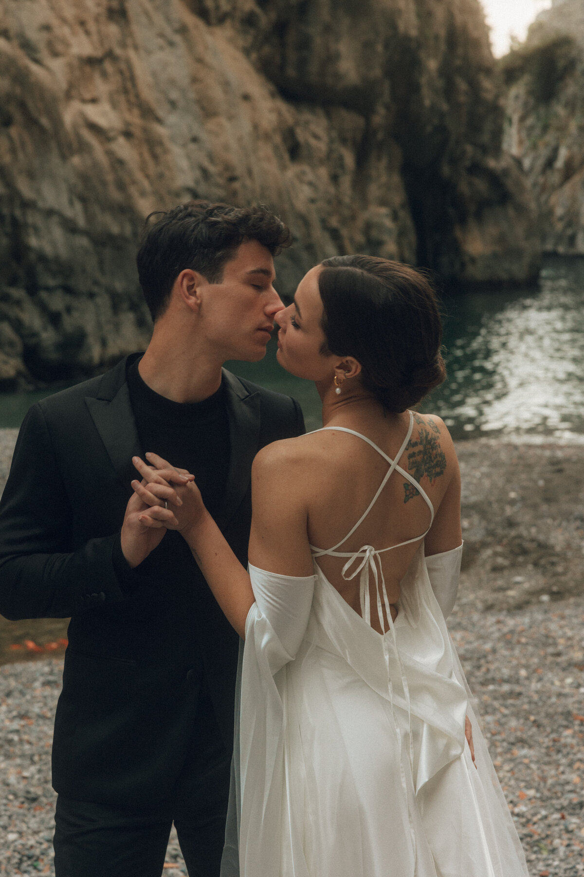 fiordo-di-furore-amalfi-coast-arch-beach-grotto-romantic-wedding-elopement-italy-109