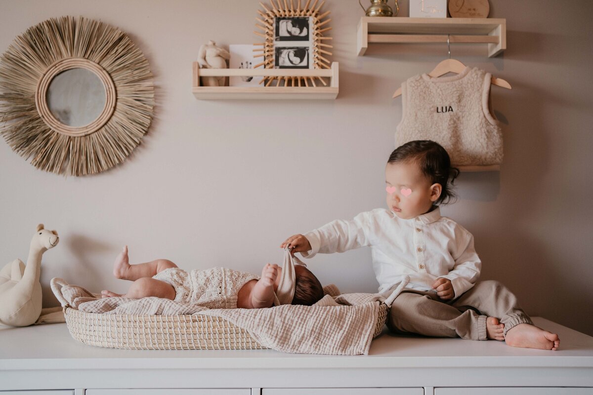 Newbornshoot door Leukfotografie in Amsterdam, Zaandam, Landsmeer, Oostzaan en Purmerend – zachte, liefdevolle babyfoto’s-150