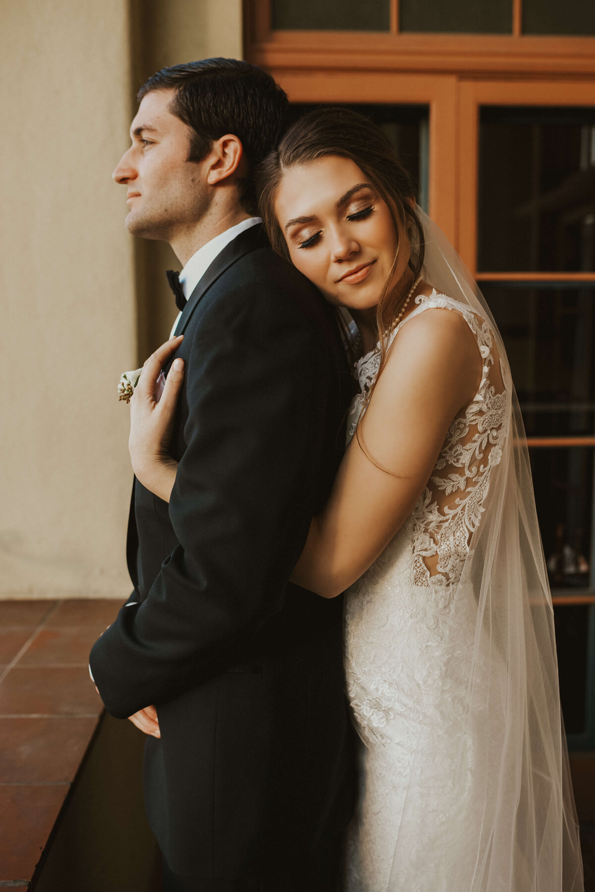 couple-intimate-wedding-riverside-elopement