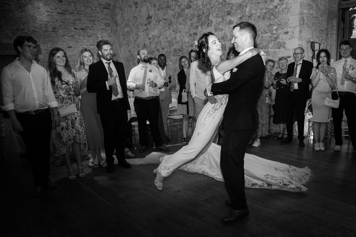 Notley-Abbey-wedding-photography-1112
