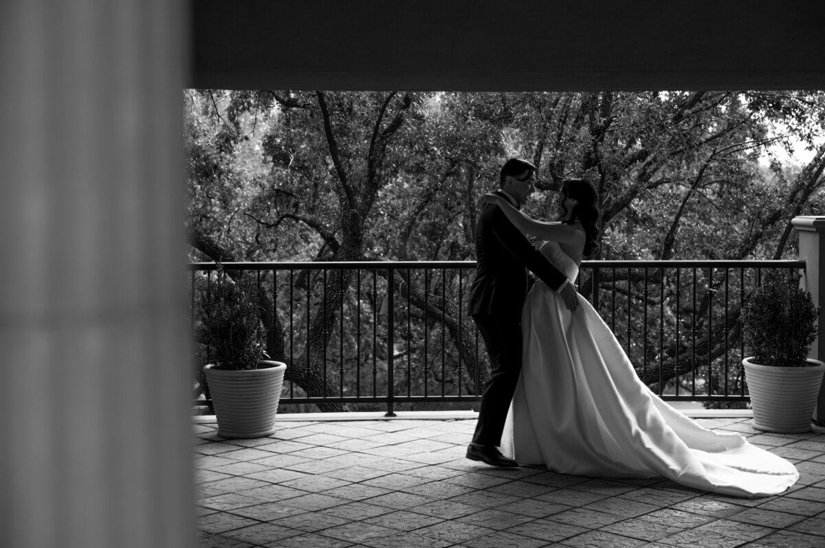 A photo of the couple during their first look at the Hotel Zaza