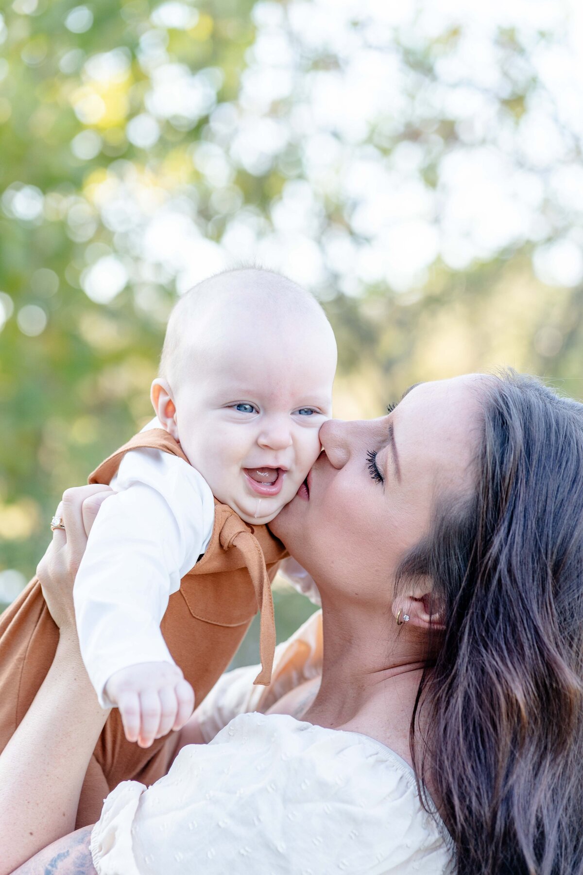 Austin-TX-Fall-Mini-Session-Magnolia-and-Grace-Photography-Co-AmberB-# (1)-26