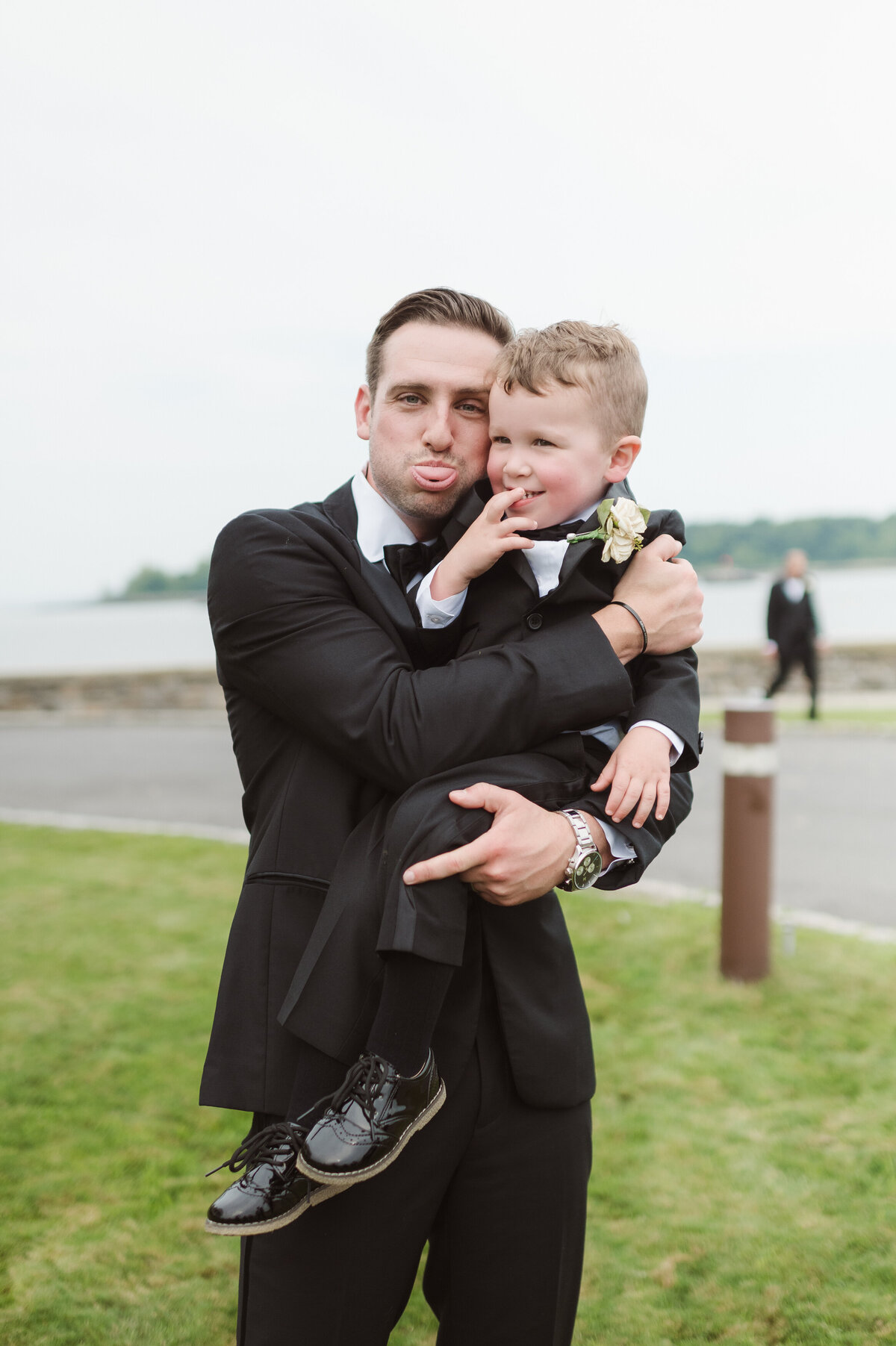 glen-island-harbor-groom-prep-wedding-by-suess-moments-nj-photographer--5814