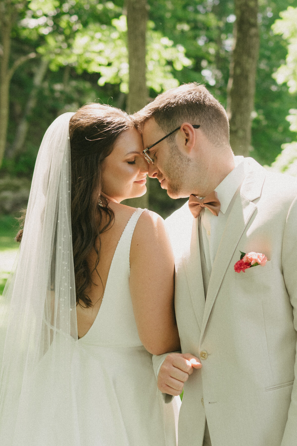 couple_intimate_posing_wedding_romantic