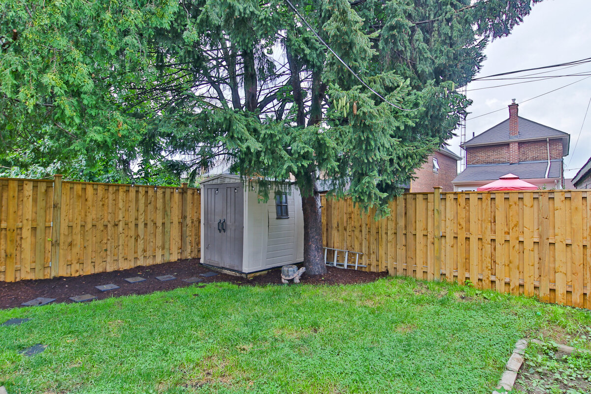 035_Backyard