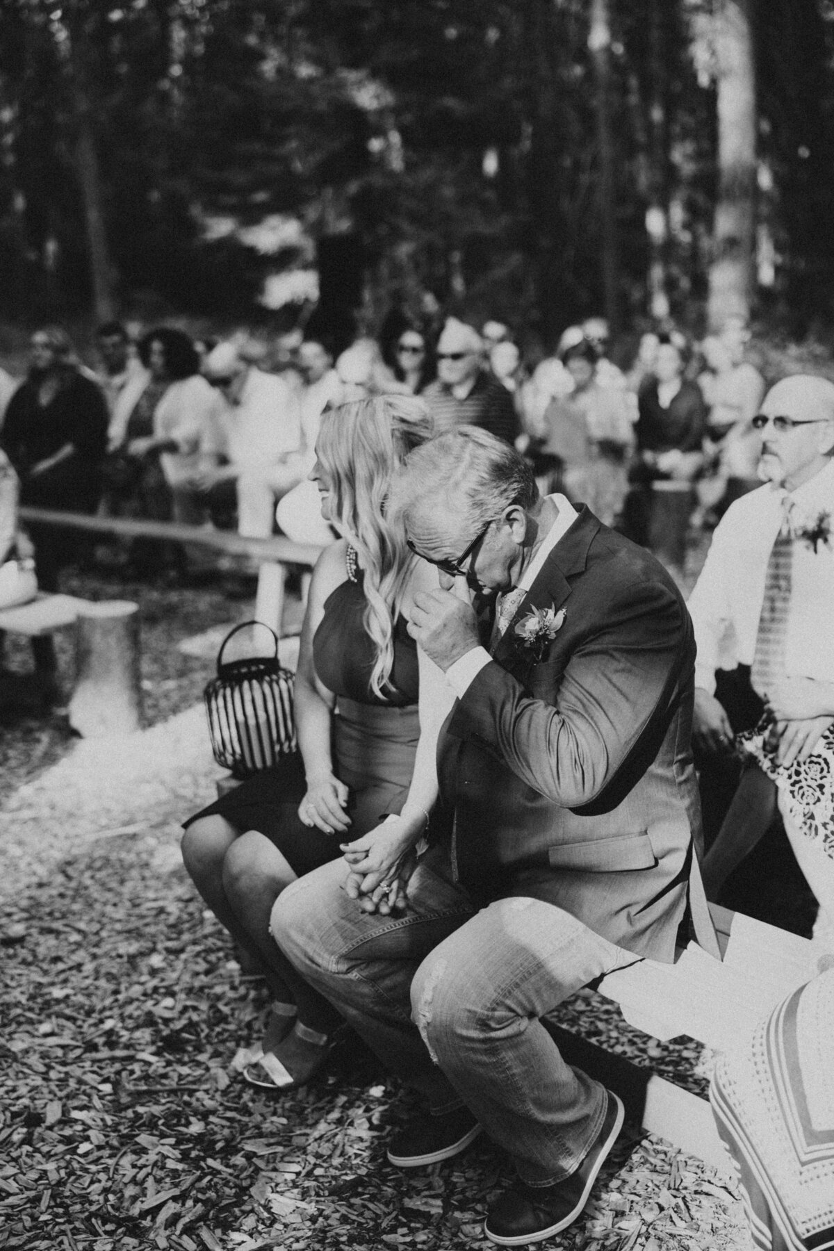 wedding photo audience reactions
