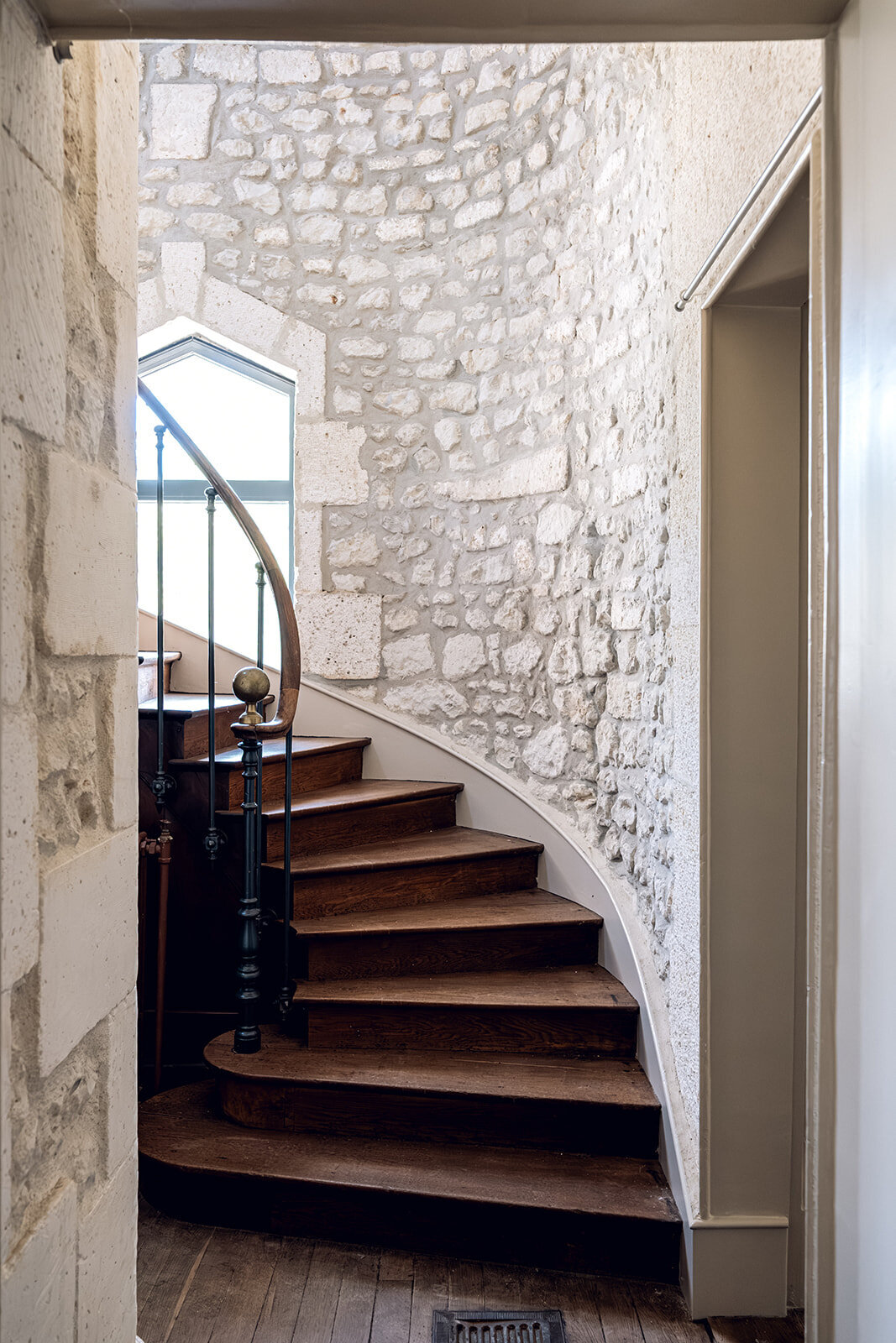 Chateau Charente_280