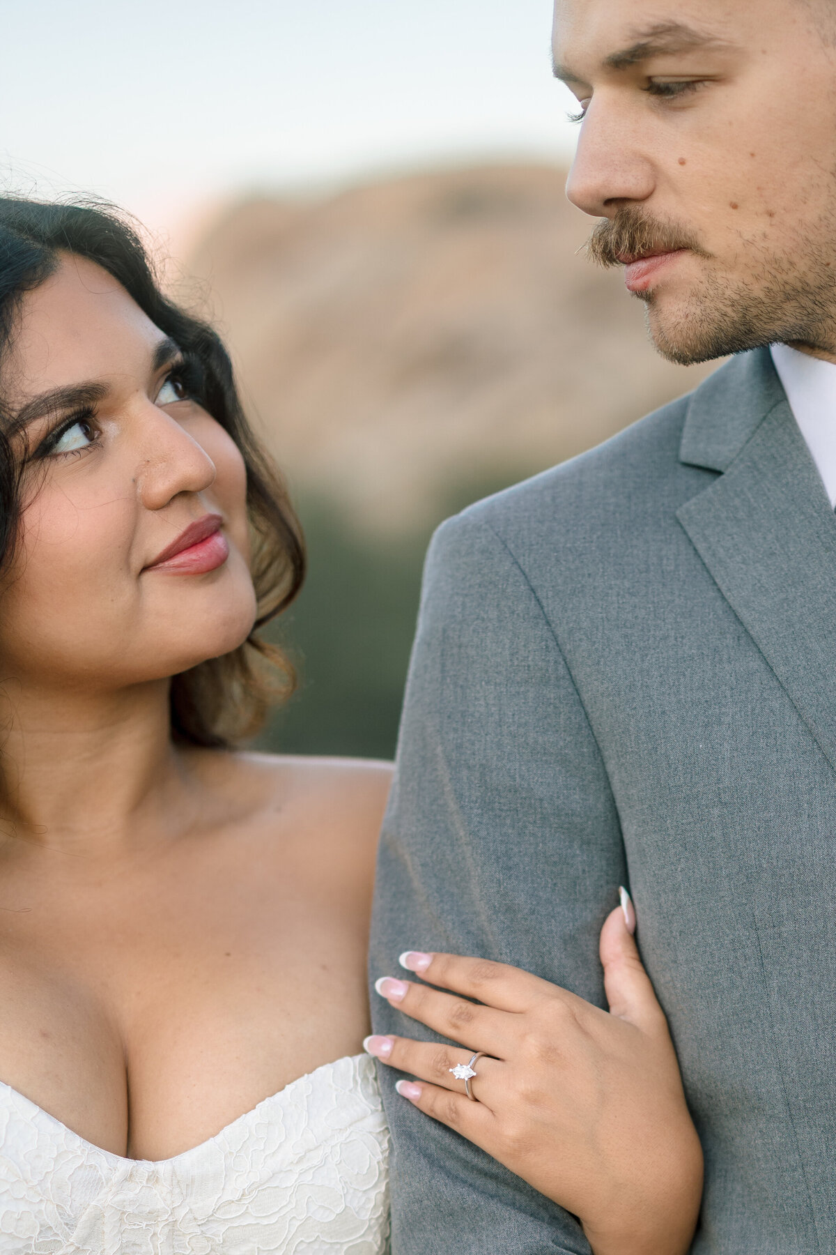 brefloresphotography-joshuatreeengagement-8
