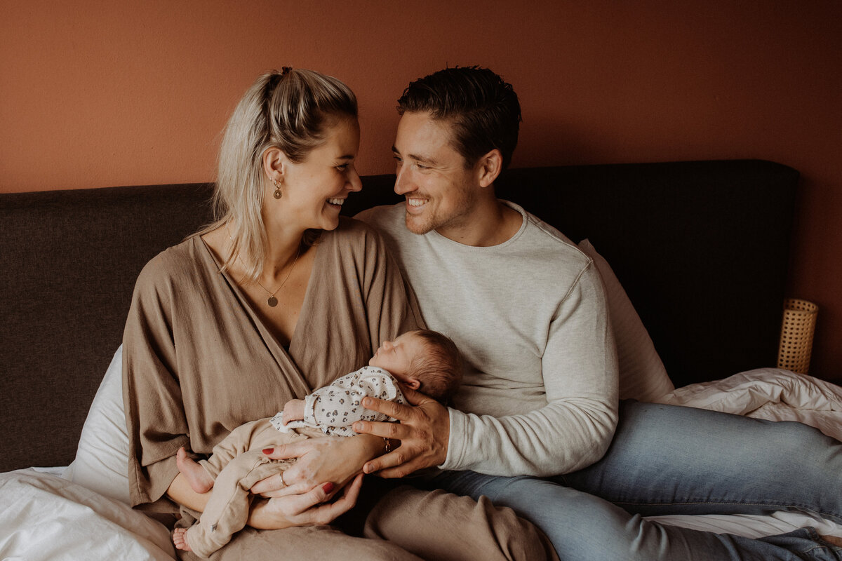 Newbornshoot-Judtih-Noordzij-en-Maarten-de-Groot-Susanne-Moerland-Fotografie