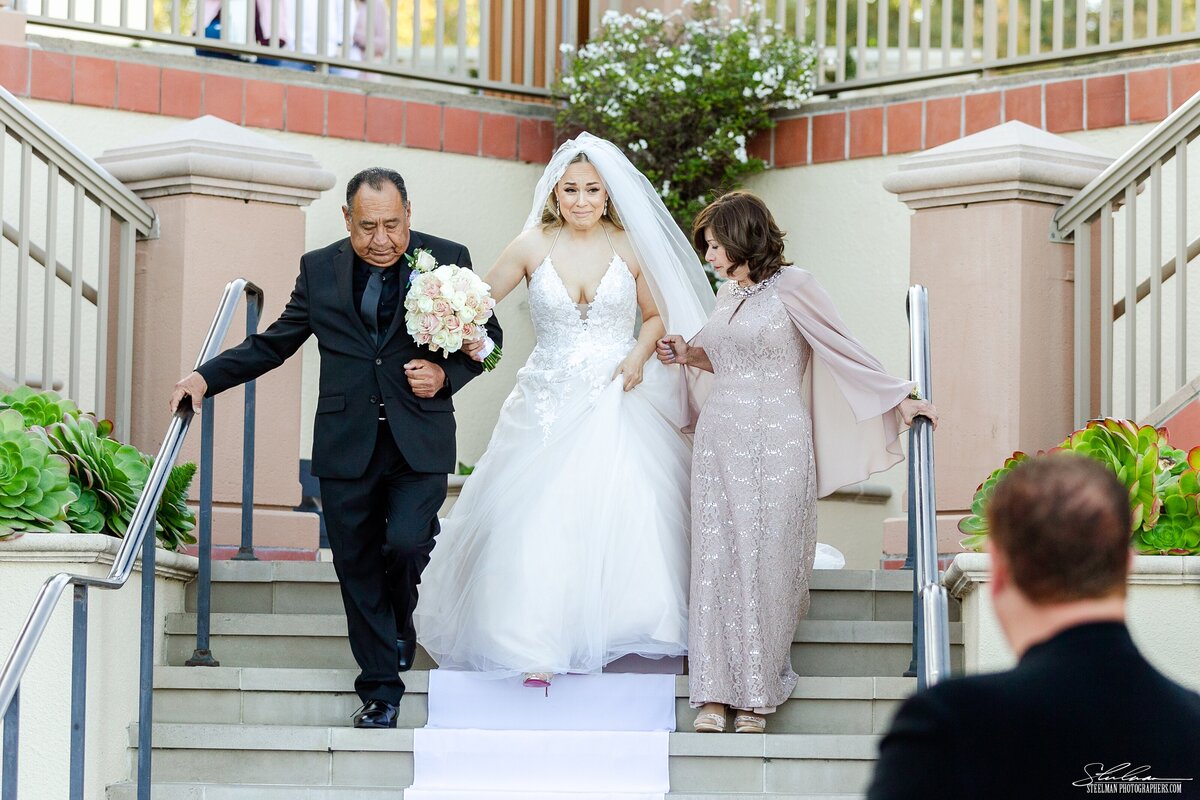 Steelman_Photographers_Monterey_Plaza_Weddings_042_WEB