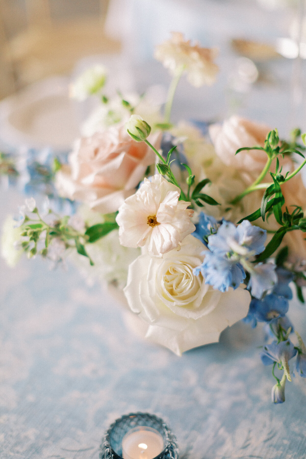 carriage house wedding flowers 27