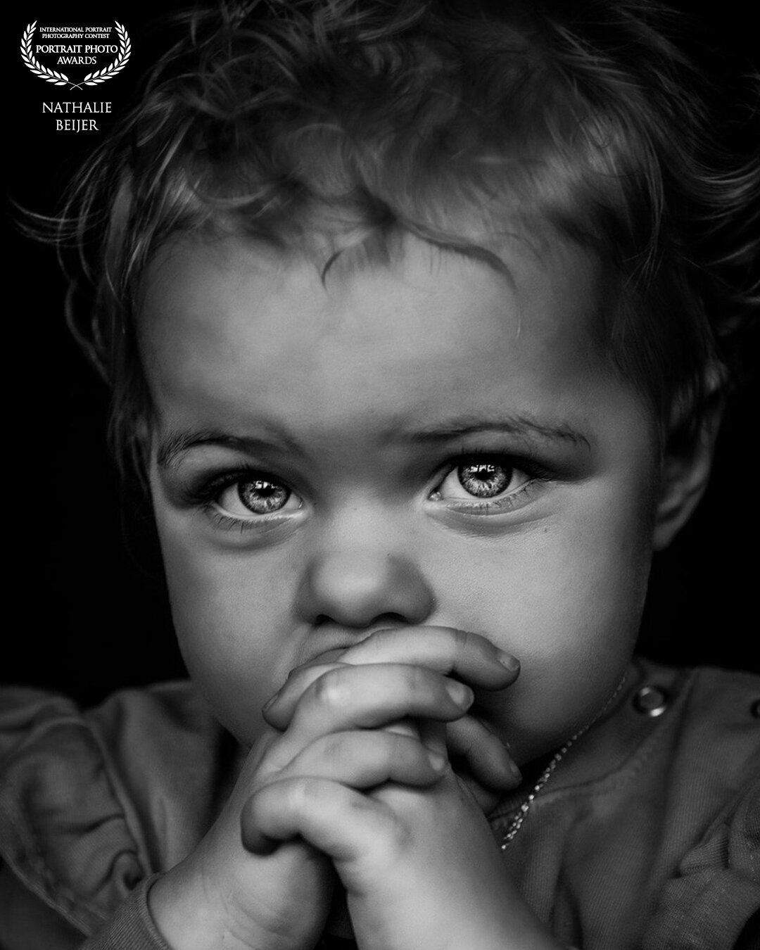 Nathalies Pictures – prijswinnende portretfotograaf in Nissewaard, winnaar van de Portrait Awards met dit unieke en emotierijke portret. (5)