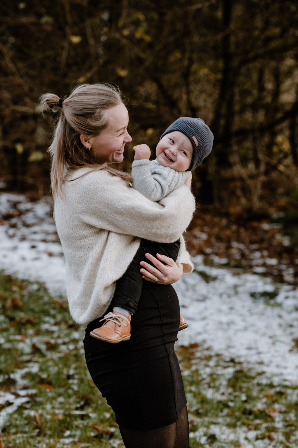 familie_hjemme_studio_Oslo_fotografering_ute_charlottechristensen_mor_sønn3