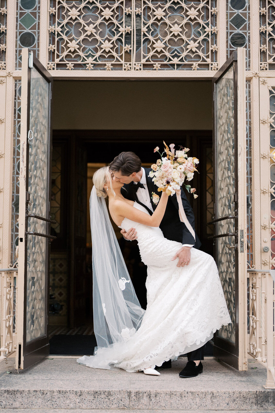 Fall-Austin_Proper-Weddin-Aurelia-Baca-Photography-05204