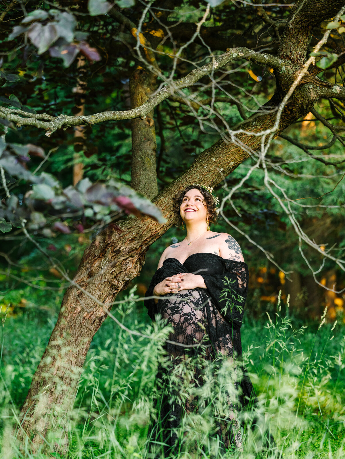 Gothic-Maternity-Romantasy-Themed-Portrait-Maya-Lovro-Photography-112