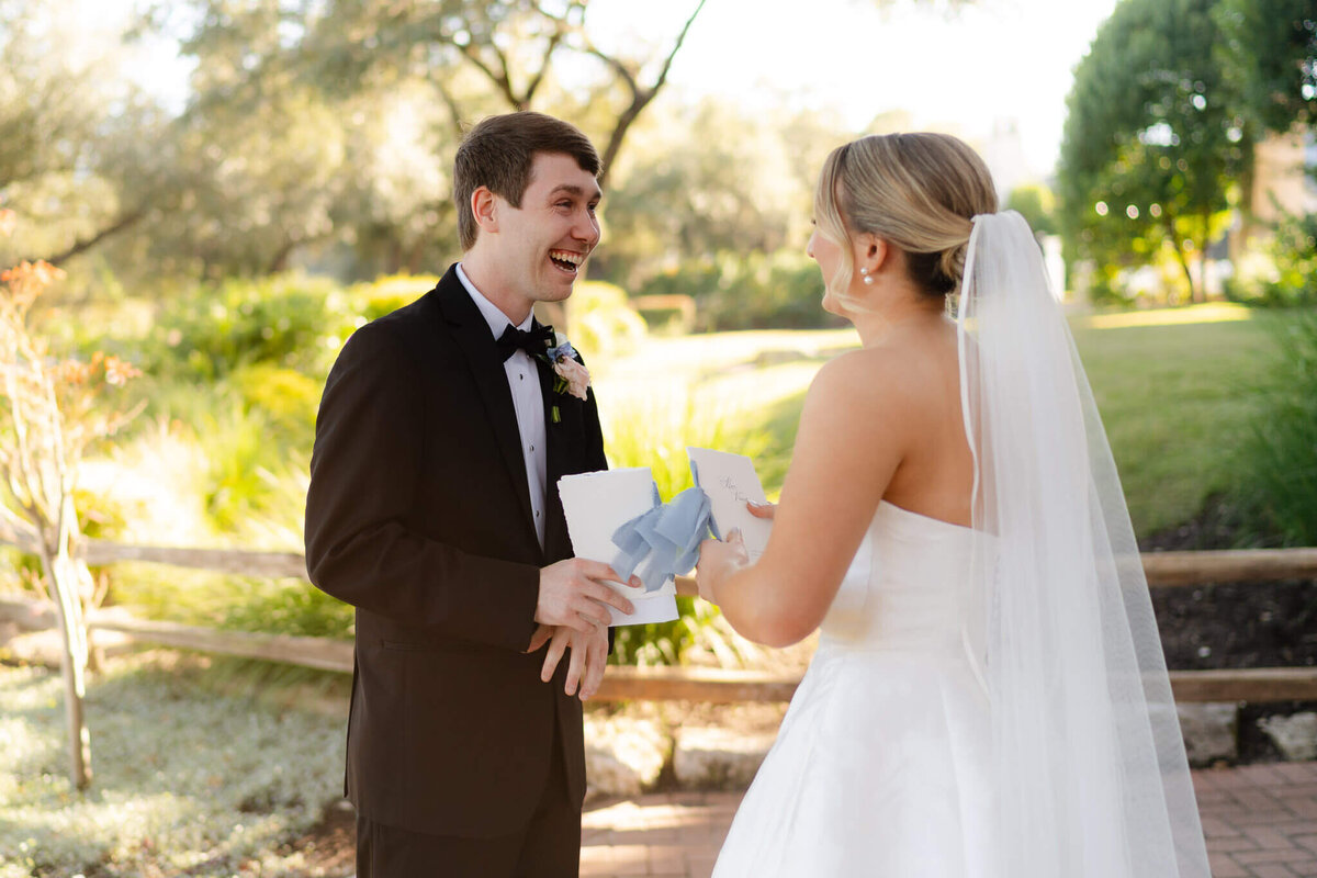 Documentary-Wedding-Photographer-039