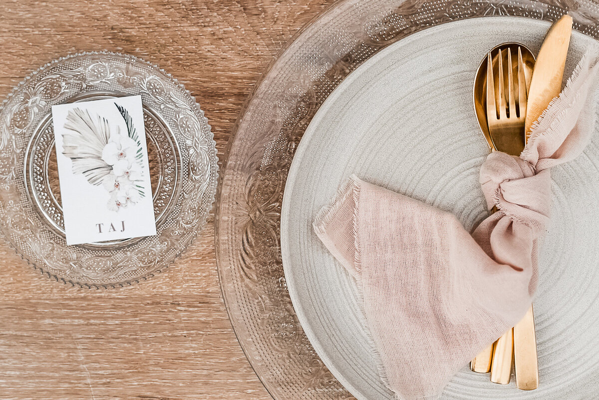 Pink and gold placesetting