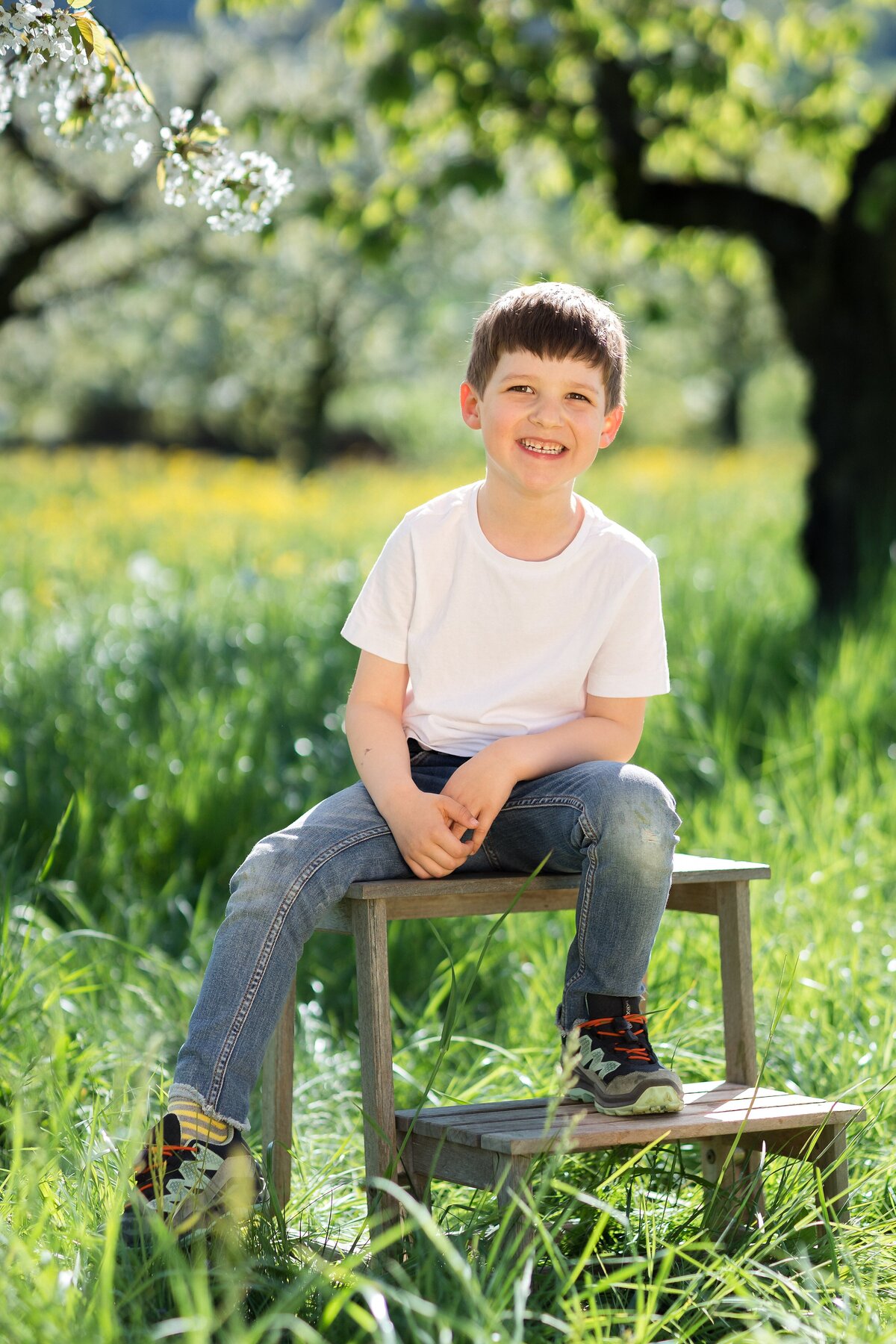 Familienshooting-Familienfotos-Aargau-Zuerich-Frühling-Fricktal-Kirschblüte-16