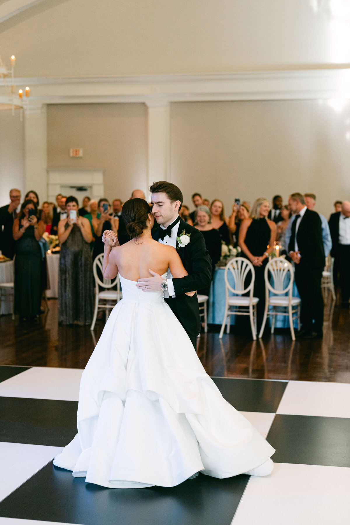 AlexisLunsfordPhotographyEmma&JoeySwanHouseWedding-908