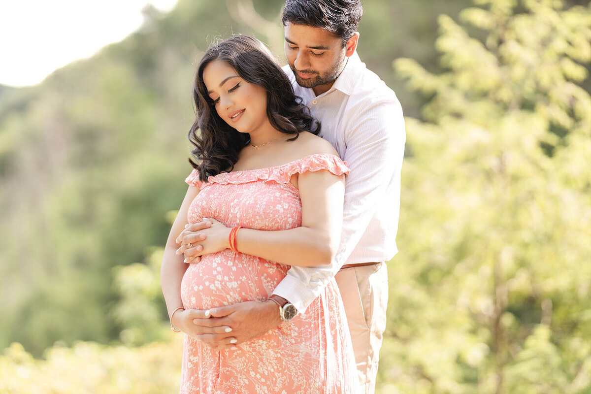 cliffside-maternity-session-connecticut-3