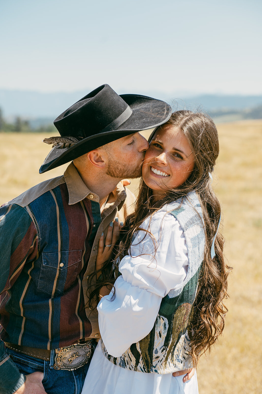 presley-gray-photo-haybale-forest-montana-elopement-8020