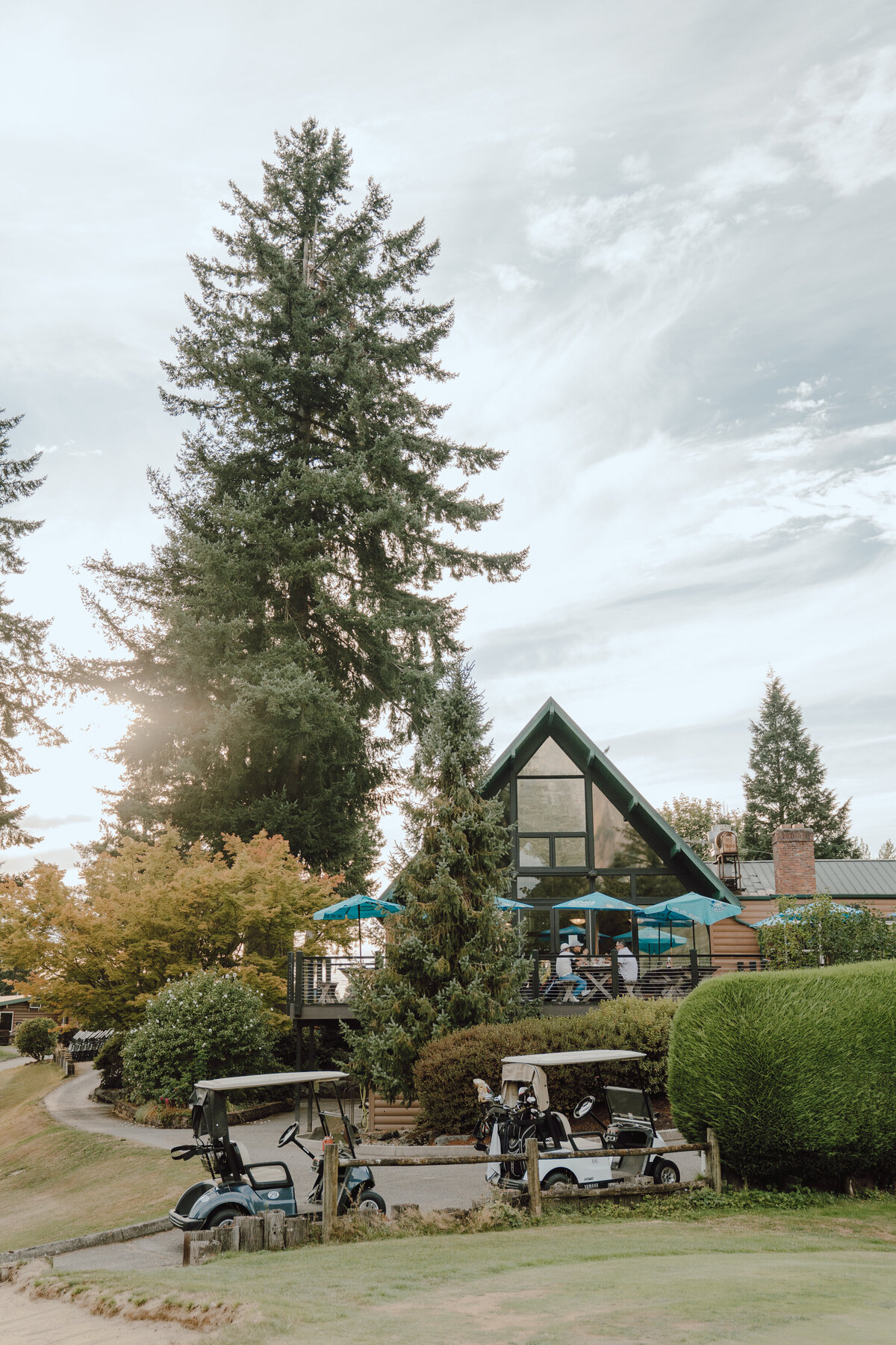 Mount-Si-Golf-Course-Couples-Photos-200