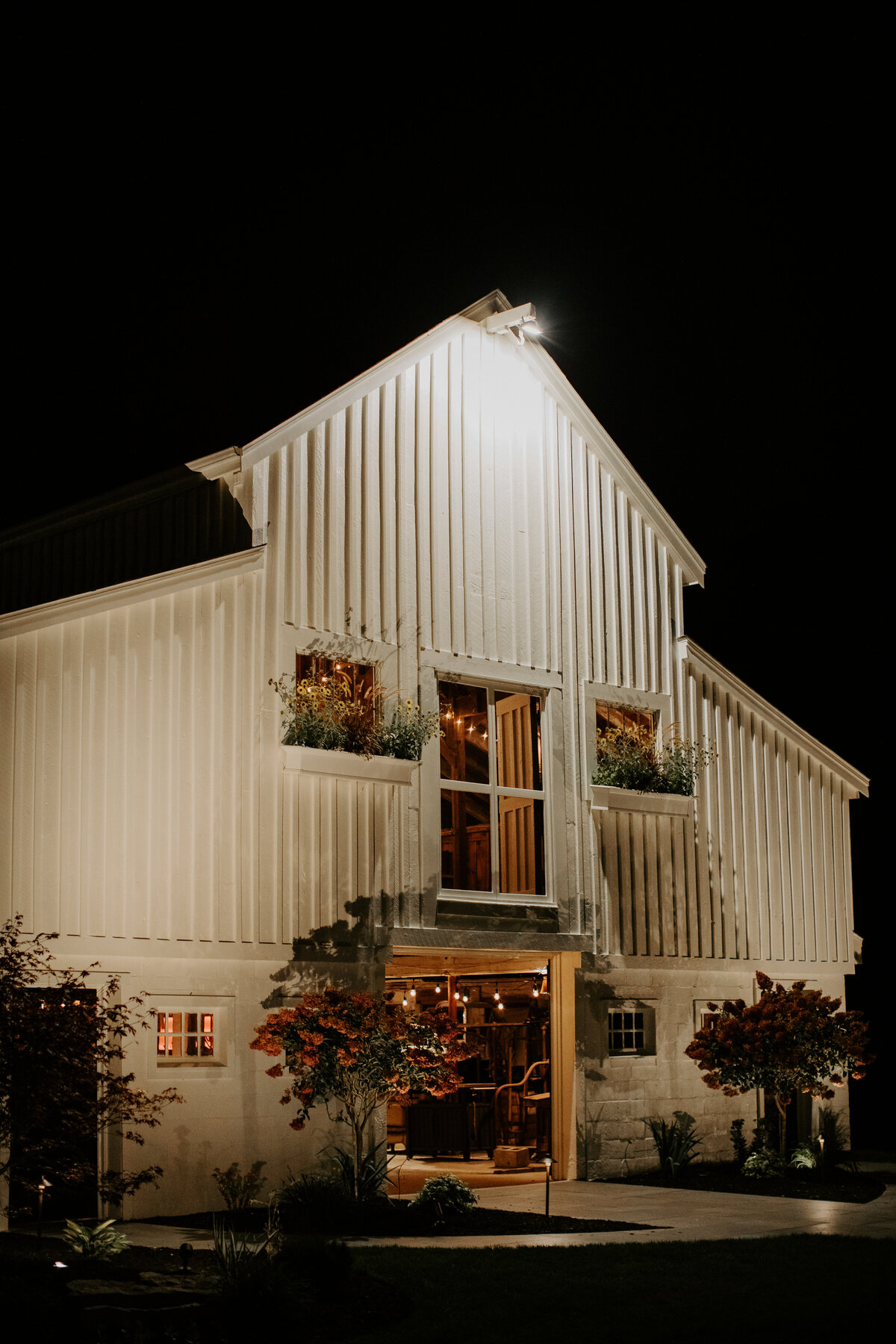 Liam-Victoria-Little Flower Farm-Hopkinton-MA-1294