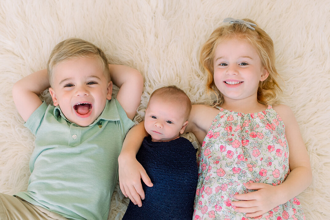 Newborn-siblings-brittanyadamsphotography