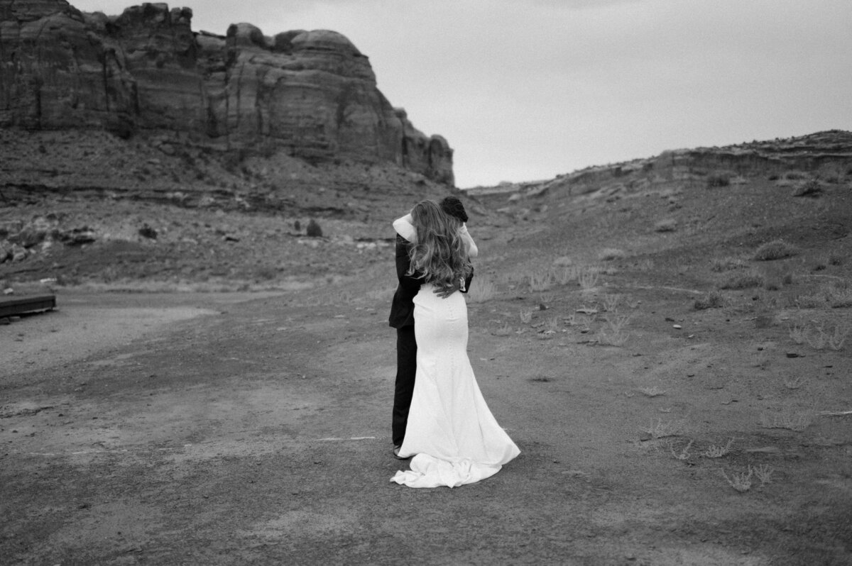 red-earth-moab-utah-wedding2249