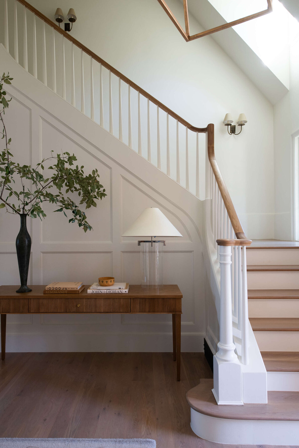 dutch-tudor-staircase-detail-with-entry-console