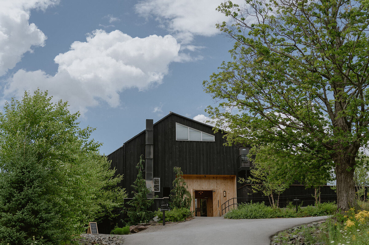 black-barn-scribners-lodge-weddings