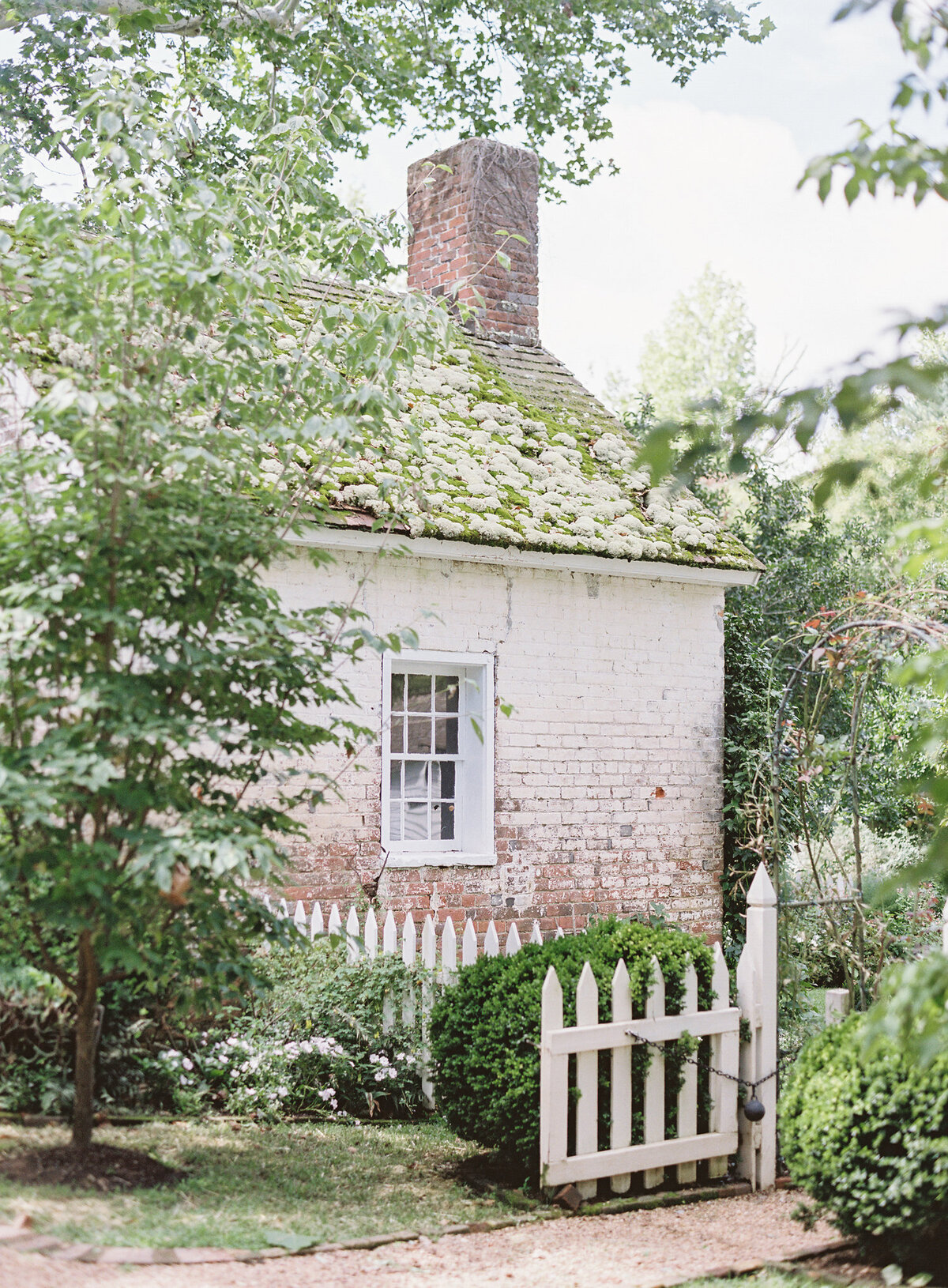 Romantic alfresco Virginia Outdoor Tuckahoe Estate Wedding Vicki Grafton Photography Fine Art Film Luxury Photographer Martha Stewart Weddings 13