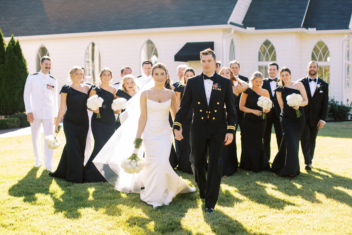 Large bridal party photos at Castle Hill Oxford MS