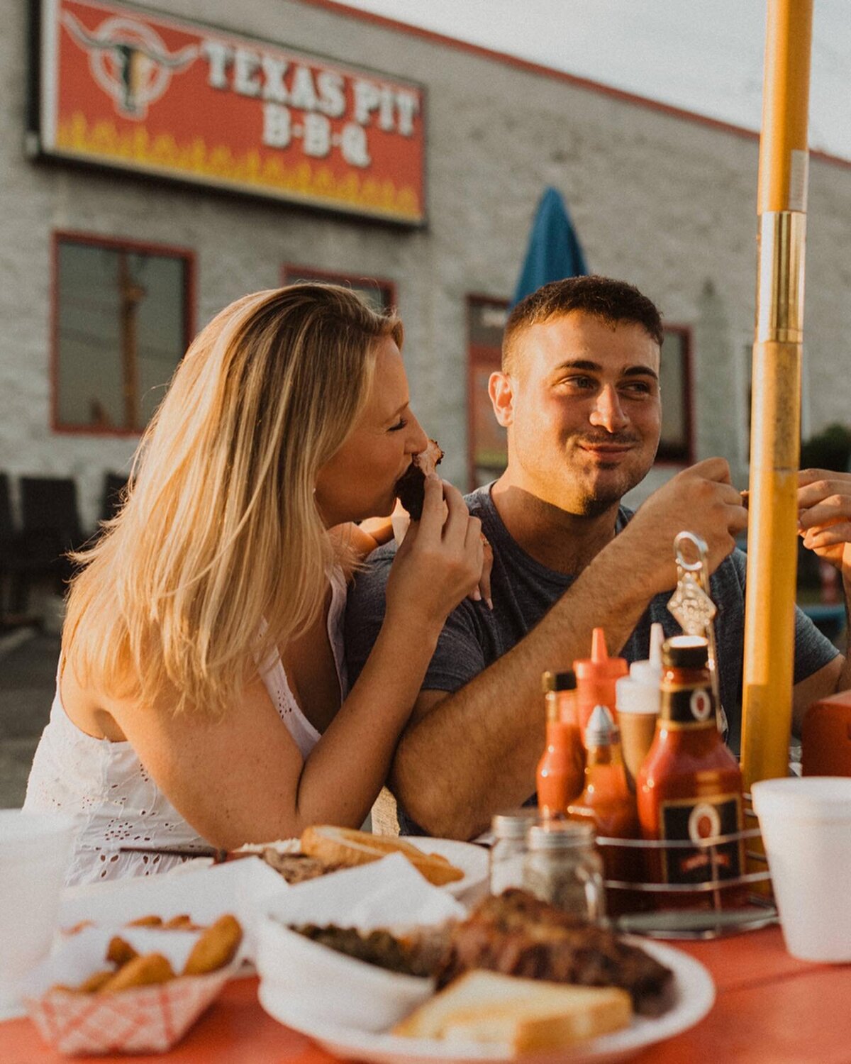 north-carolina-bbq-engagement-thru-loves-lens