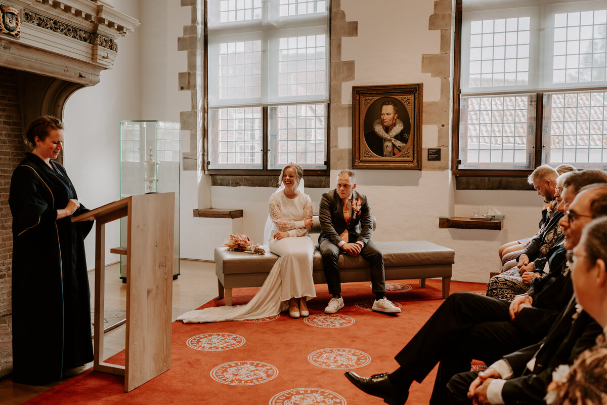 Trouwfotograaf in Zeeland. De leukste trouwlocaties in Zeeland vind je in deze blog. Door everatilroefotografie, trouwfotograaf in Middelburg,Zeeland