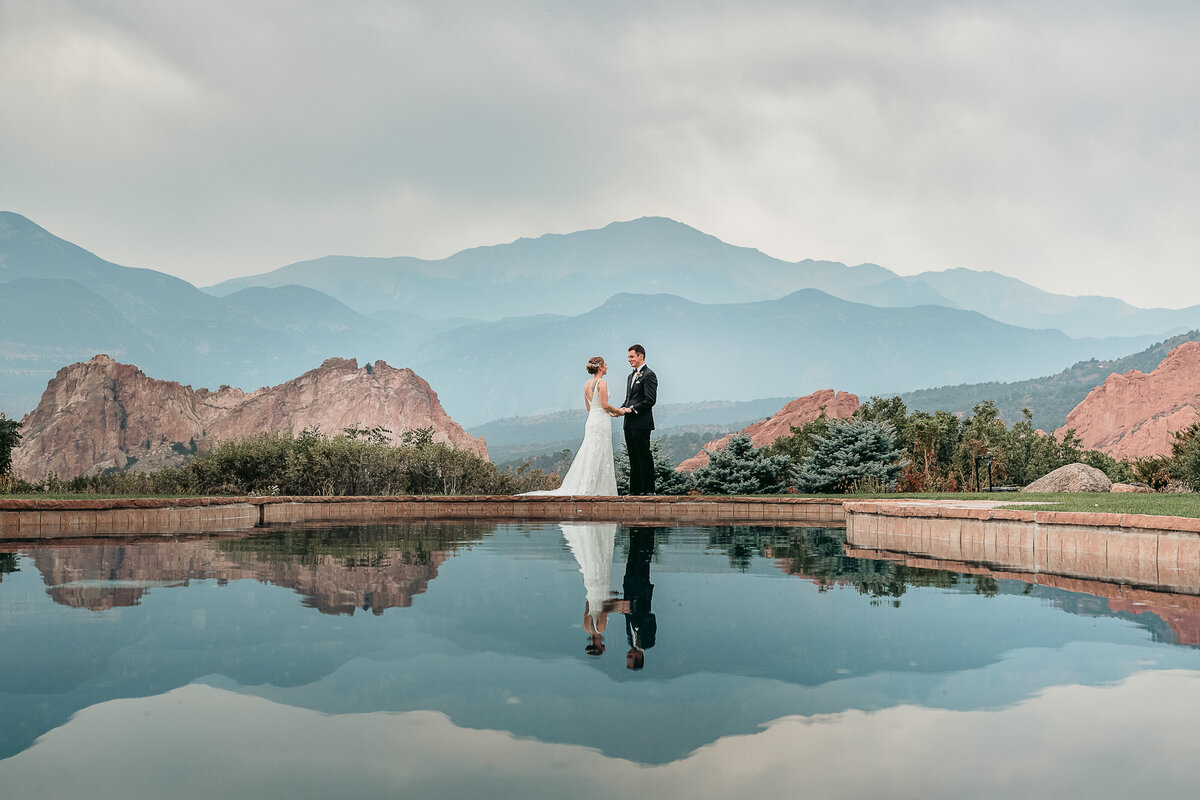 Bride and Groom at the Garden of the Gods Club & Resort