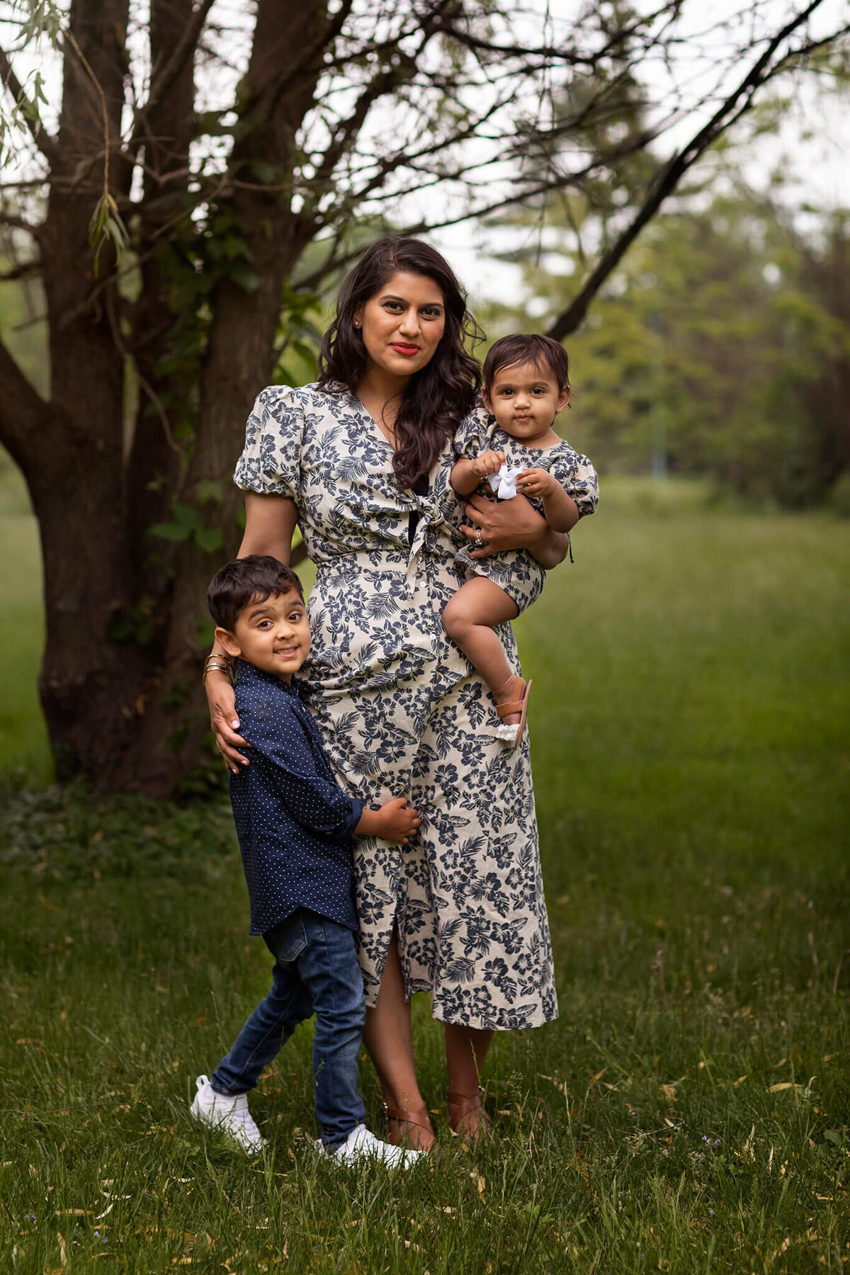 NJ motherhood photographer captures mom with her babies