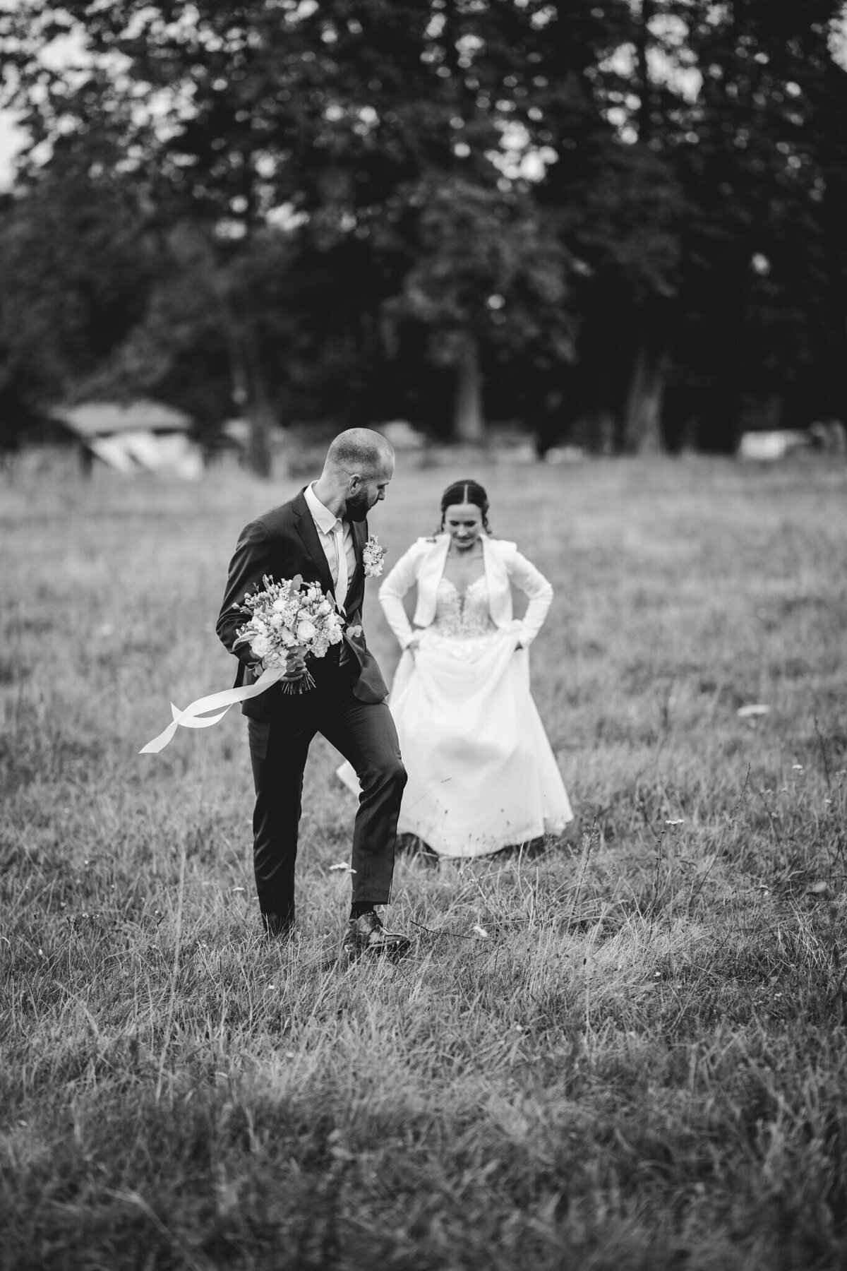 svatba držovická stodola nevěsta a ženich