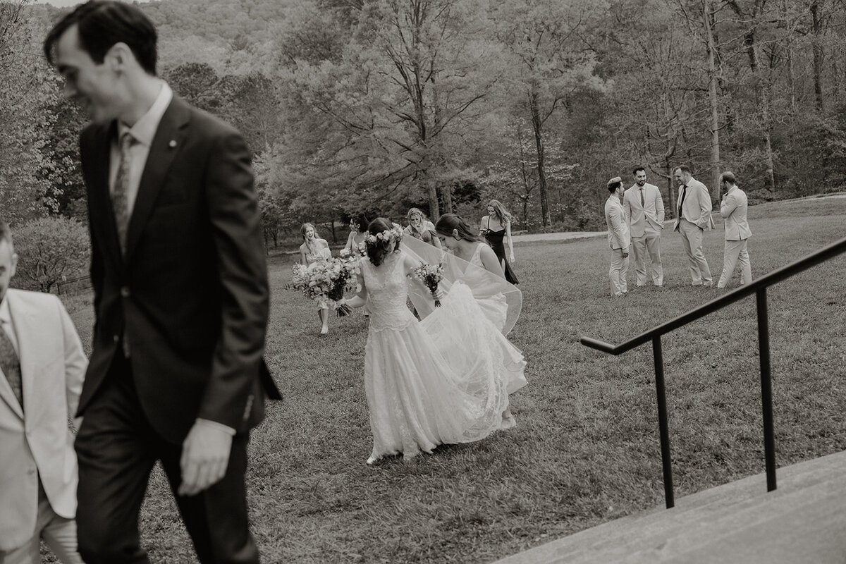 Stratman Imagery, Intimate Wedding and Family Photographer based in Western North Carolina, New York City. Destination Weddings. Asheville Documentary Wedding Photography. Moody.