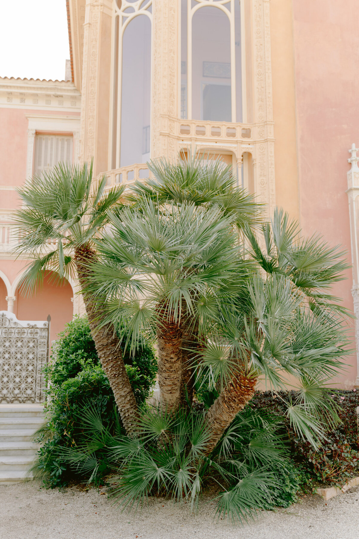 villa-ephrussi-de-rothschild-wedding-photos-7