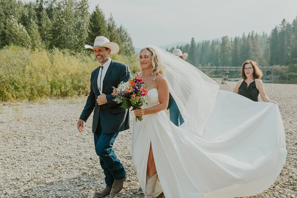 presley-gray-luxury-western-montana-wedding-0066